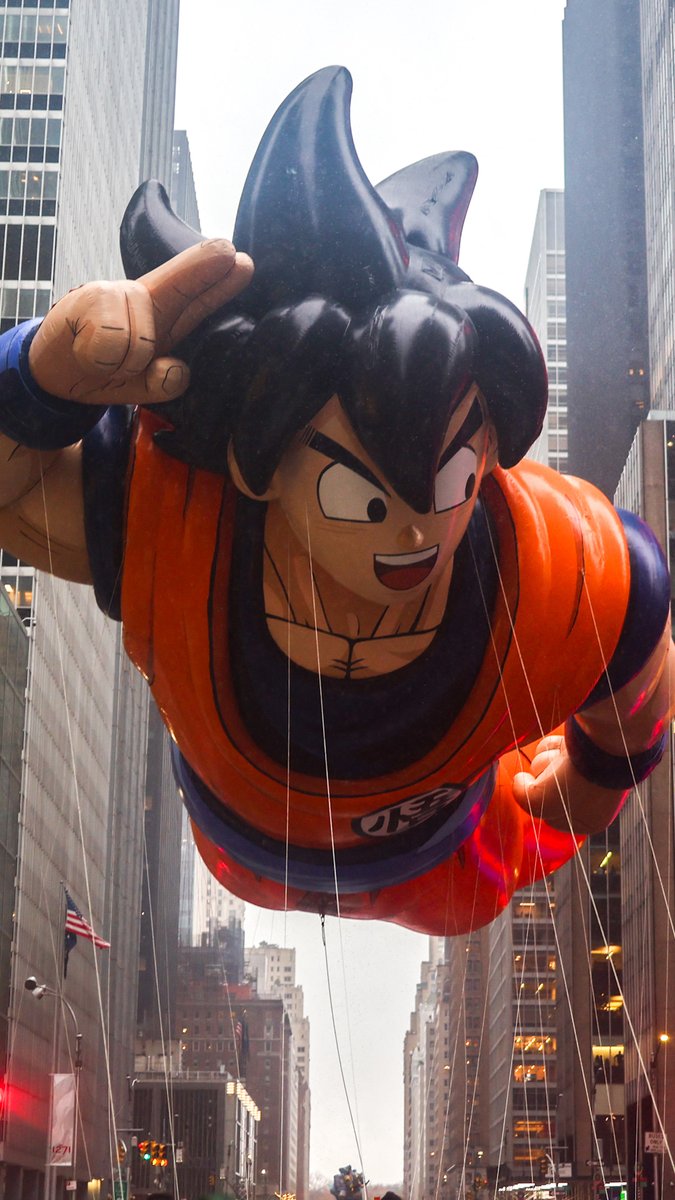 VIDEO: 🇺🇸 New York celebrates Thanksgiving with Macy’s parade Despite driving rain, crowds gathered to watch ornate floats and mega-balloons make their way to Macy's, the iconic department store and sponsor of the annual Thanksgiving parade #AFPVertical