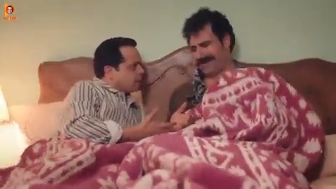 لما صاحبك يجي يبات معاك .. إنت عايزني أرضعك 😂😂