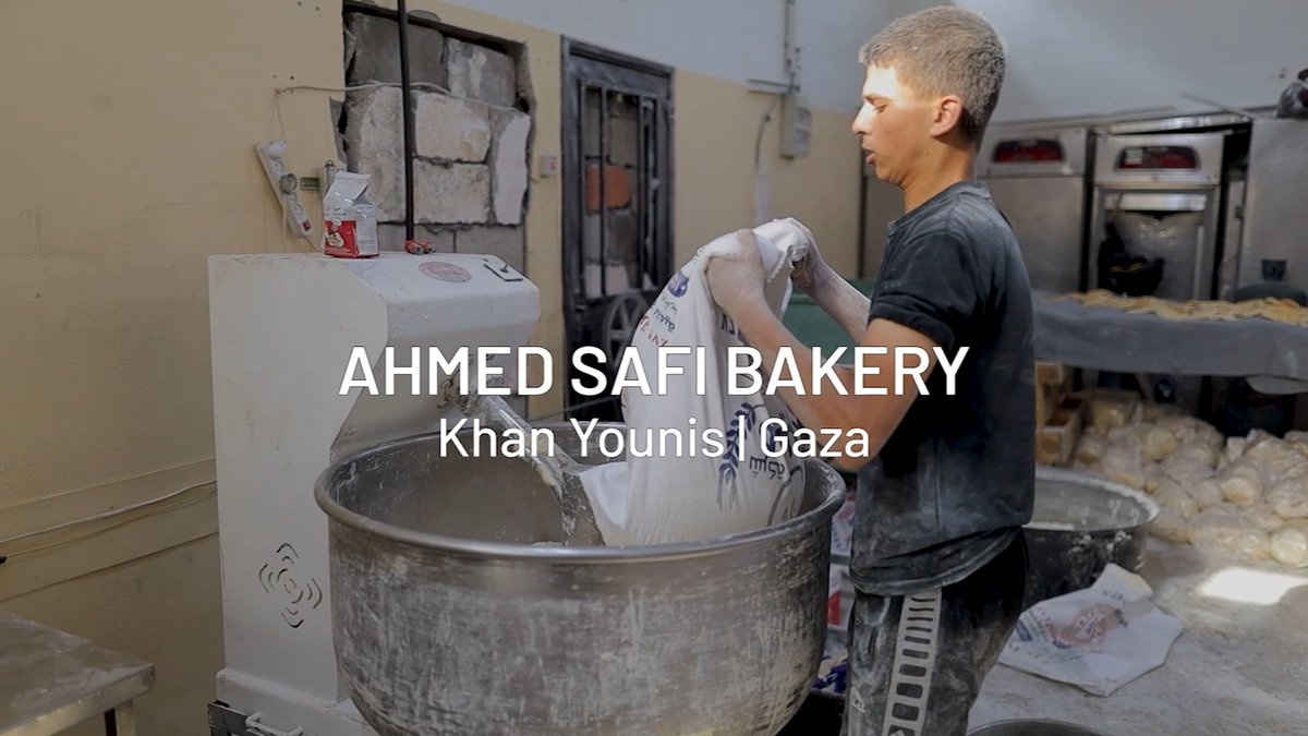 WCK is partnering with Ahmed’s bakery in southern Gaza to provide 23,000 loaves of fresh bread daily. With soaring costs and ingredient shortages, baking is a challenge—but we’re supplying Ahmed and his team everything needed to prepare saj, a flatbread that is Palestinian staple. #ChefsForGaza