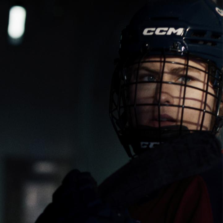 En tant que banque officielle de la LPHF, c’est avec fierté que nous contribuons au rayonnement du hockey féminin professionnel.