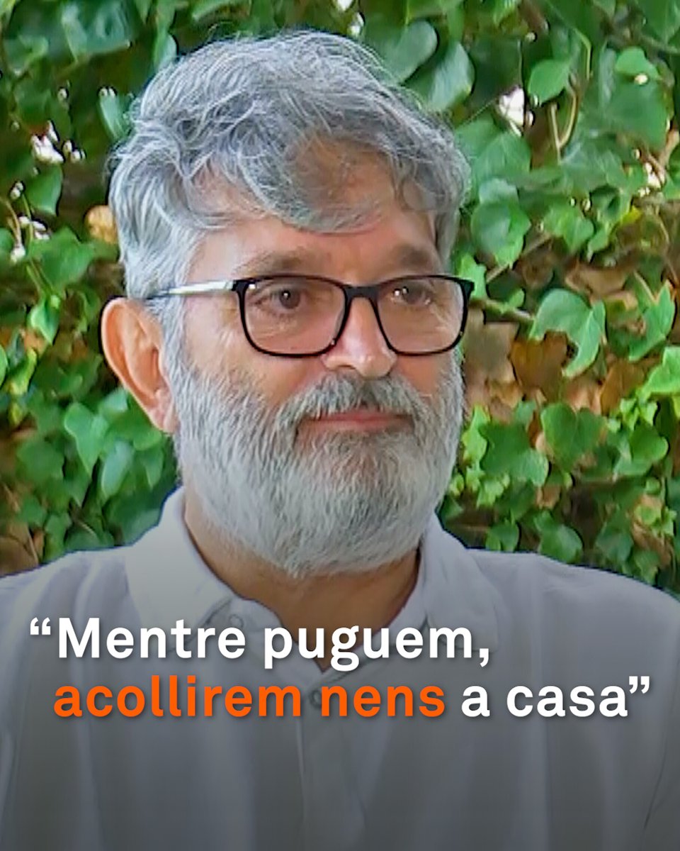 "Mentre puguem acollir nens a casa, no permetrem que estiguin en un centre.” Viuen a les Canàries i són família d'acollida. Ara, de dos germans arribats en cayuco. "Si els nostres fills estiguessin en aquesta situació, ens agradaria que els ajudessin”