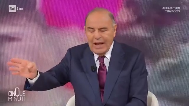 Il surreale battibecco sulla scelta di Meloni tra "il presidente" e "la presidente" con Vespa che si impunta tirando in ballo il protocollo del Quirinale #cinqueminuti
