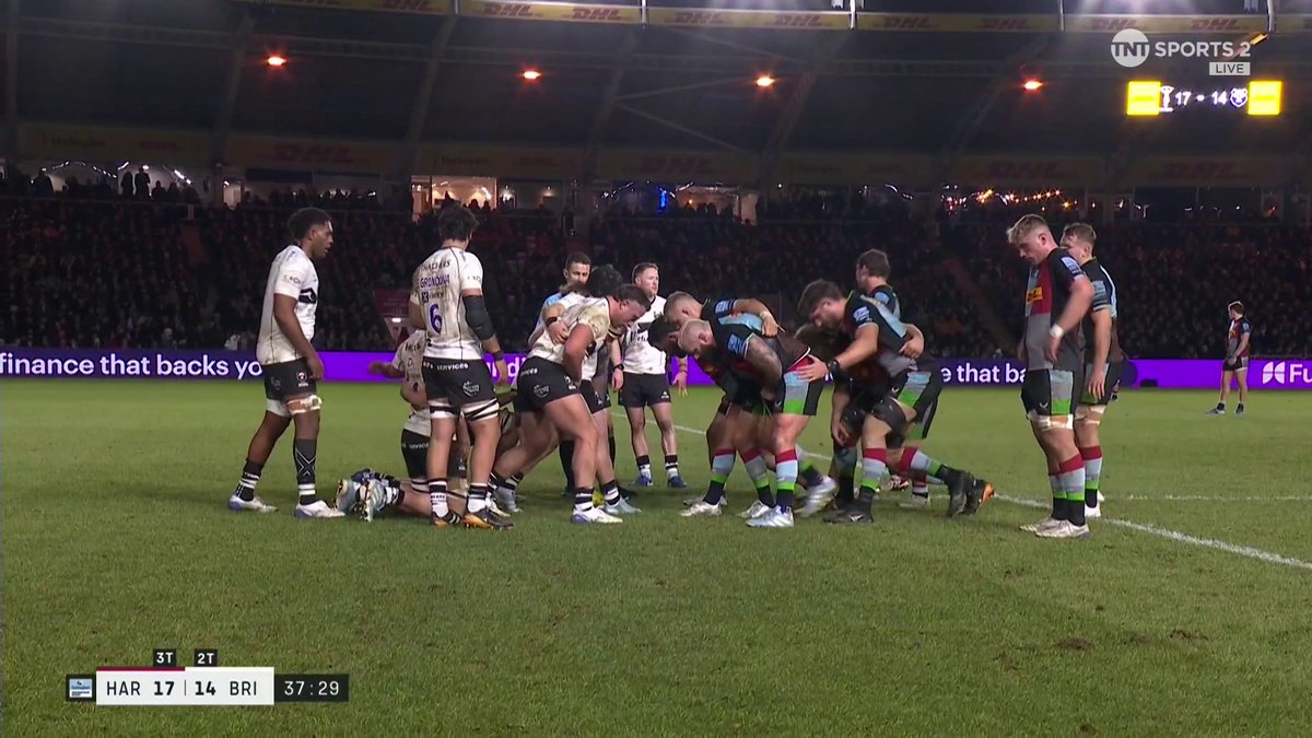 🟨 Yellow card for taking his shirt off! 🫣 👕 Joe Marler asking the important questions 🤣 #HARvBRI | #GallagherPrem