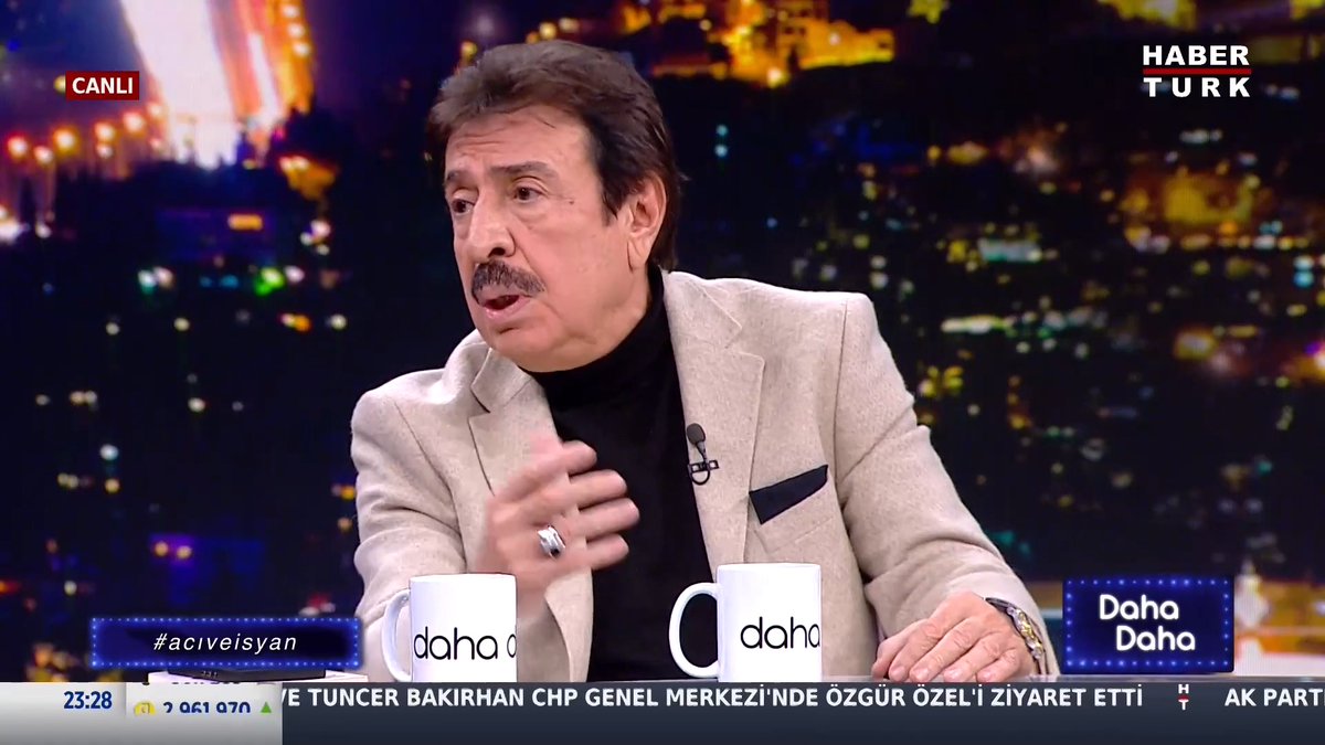 70'ler döneminde şarkılarda acı ve isyan nasıl yansıtılıyordu? Şair-Söz Yazarı Ahmet Selçuk İlkan #DahaDaha'da anlattı.