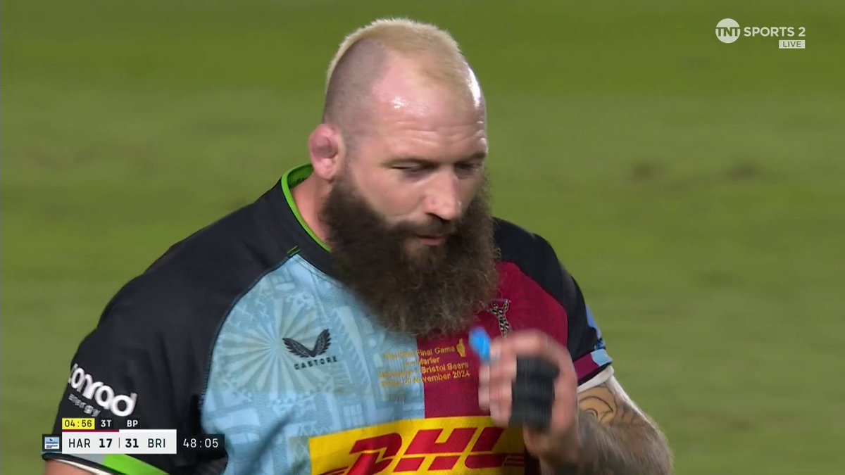 👏 Joe Marler's race is run... 🙌 The Stoop erupts in appreciation for their man! #HARvBRI | #GallagherPrem