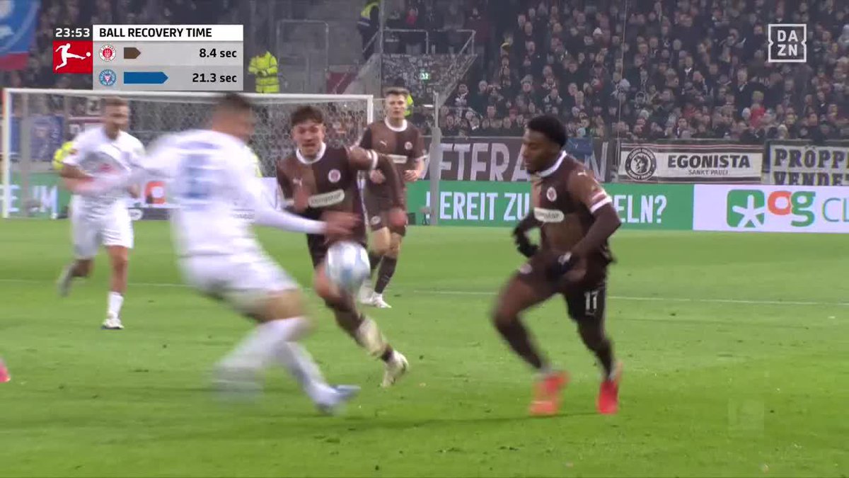 ¿Pues cómo juega el St.Pauli, no? 😳😱 #BundesligaEnDAZN 🇩🇪