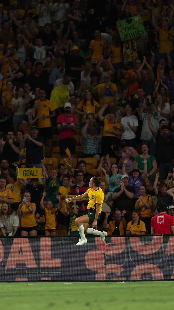 Really holding space with that celly 💚🩷 #Matildas #AUSvBRA #ThankYouPolks Caitlin Foord