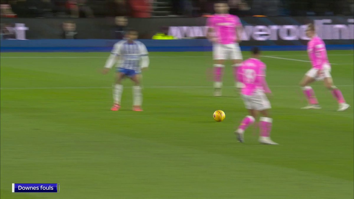 Should Flynn Downes have seen a second yellow? 🤔