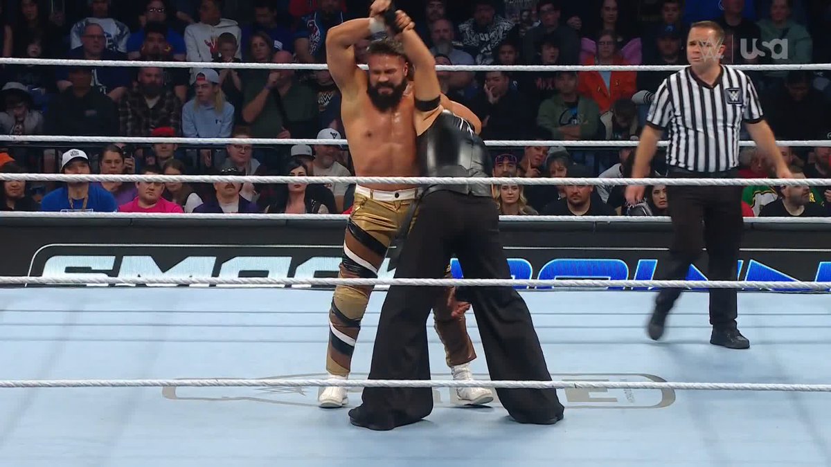 .Shinsuke Nakamura was one step ahead of โEL IDOLOโ ANDRADE better than MJF!!! ๐ณ #SmackDown