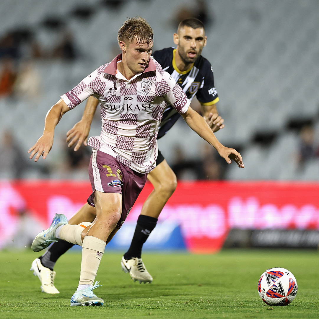 Rafael Struick ikut terlibat dalam proses gol pertama Brisbane Roar 🔥😍
