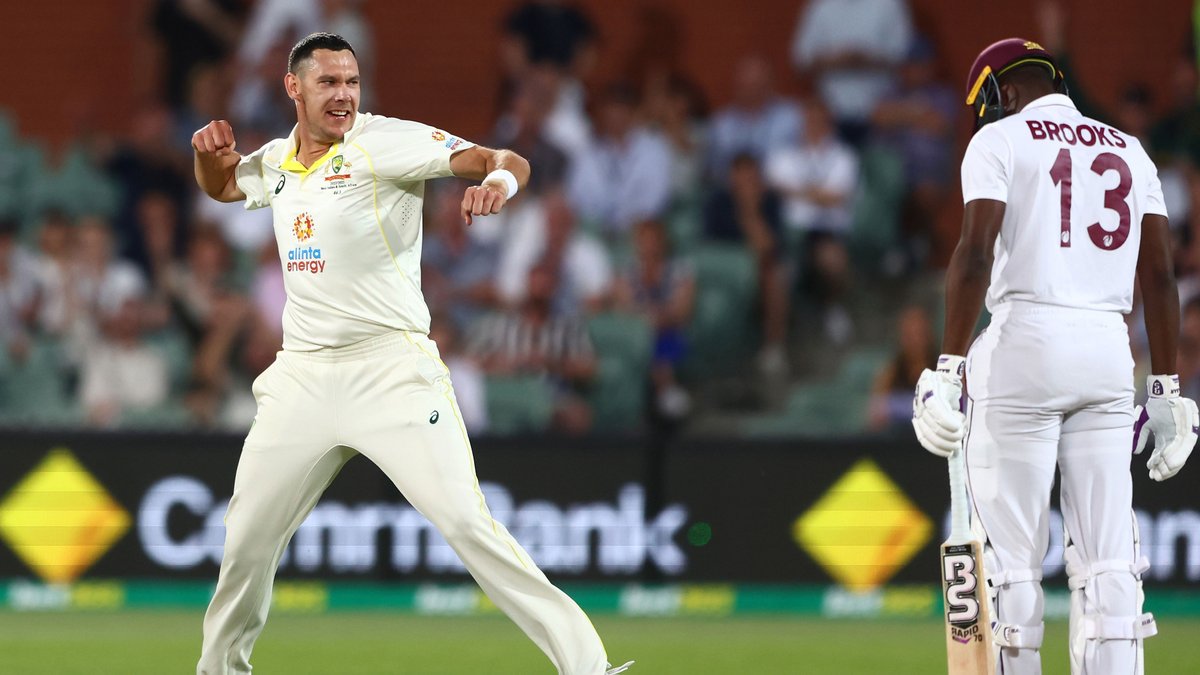 Those who are celebrating that Hazelwood ruled out of the 2nd test, Here is the Scott Bolands '6-3-9-3' in pink ball test 🥲