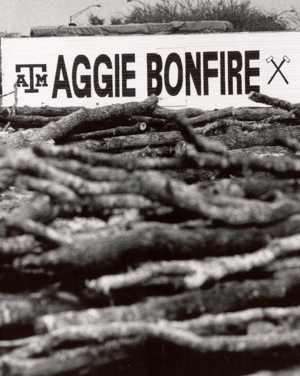 25 years ago, tragedy struck the Aggie Bonfire, claiming 12 lives. As the Texas-Texas A&M rivalry renews, Ryan McGee honors the memory of those lost on Nov. 18, 1999 ❤️