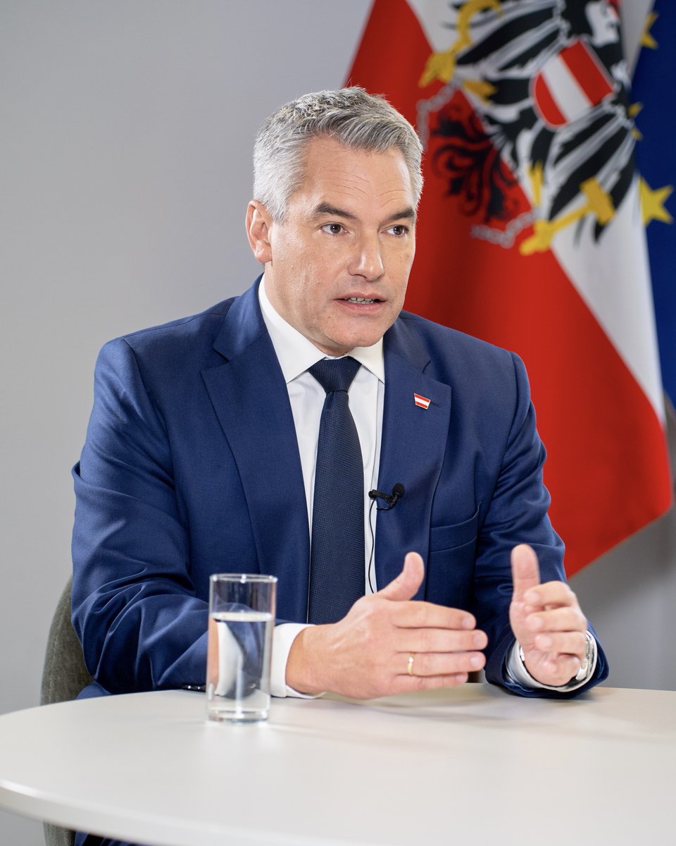 Klare Ansage von Bundeskanzler Karl Nehammer: Wer zu uns kommt, muss sich anpassen oder gehen!