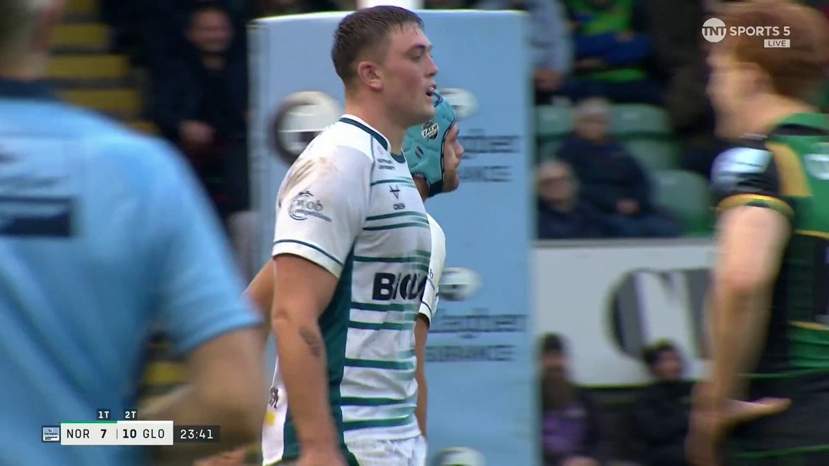 Freddie Thomas steals it away from Northampton Saints and Zach Mercer gets it down to give Gloucester Rugby 🍒 the lead 😲🏉 #GallagherPrem | #NORvGLO