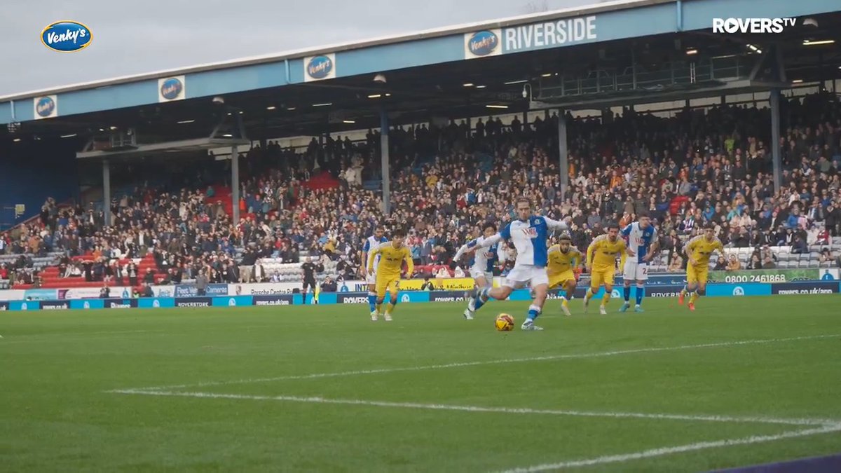 ⏳ 476 days since our last league penalty... but it was worth the wait! 📹 𝗣𝗶𝘁𝗰𝗵𝘀𝗶𝗱𝗲 𝗰𝗮𝗺 #ROVvLEE | #Rovers 🔵⚪️