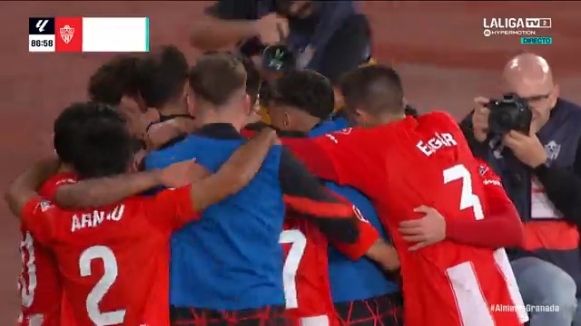MELERO DESATA LA LOCURA EN ALMERÍA. 💥 El tanto de la remontada para dar los tres puntos al UD Almería. #LALIGAHYPERMOTION #LaCasaDelFútbol