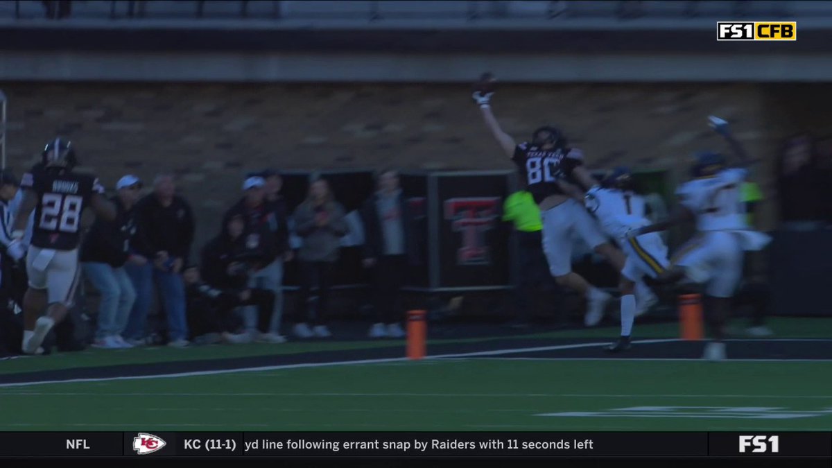 After review, the call was upheld and this one-handed grab by Mason Tharp was ruled incomplete. Thoughts on the call?
