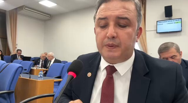 Türkiye’nin en önemli sorunu ‘adalet’ sorunu. Ekonomik kriz başta olmak üzere önemli sorunlarımızın temelinde hukuka güven sorunu yatmaktadır. Güçlü bir Türkiye için, adaletin gerçekten devletin olduğu bir sistemi inşa edebilmeniz lazım.