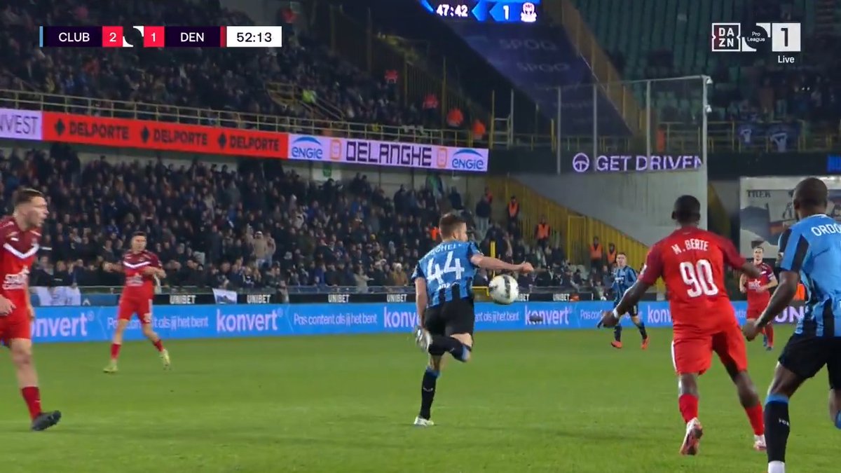 🤔 | Moest de bal volgens jou op de stip? 🫵 #CLUDEN