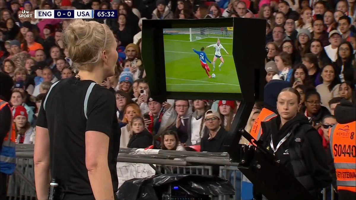 A bizarre decision from tonight's referee to give the USA a penalty for this ⁉️ Luckily it's overturned and play goes on!