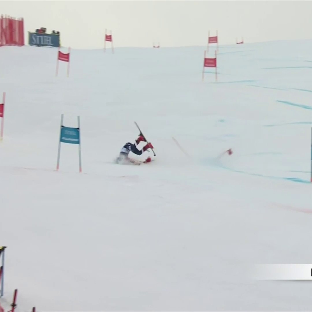 La 100e victoire en Coupe du monde attendra : Mikaela Shiffrin victime d'une vilaine chute lors de la 2e manche du géant à Killington 😬 #ChaletClub