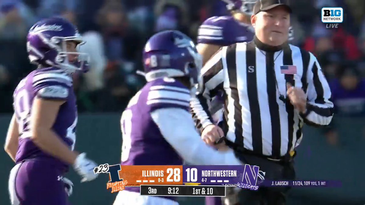 This catch from Northwestern Football's AJ Henning 👀 #B1GFootball on BTN 📺