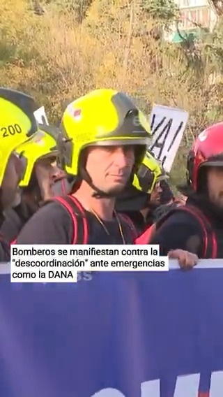 Bomberos de toda España protestan en Madrid para denunciar la "descoordinación" que sufren ante tragedias como la DANA: "Los bomberos son de la ciudadanía"