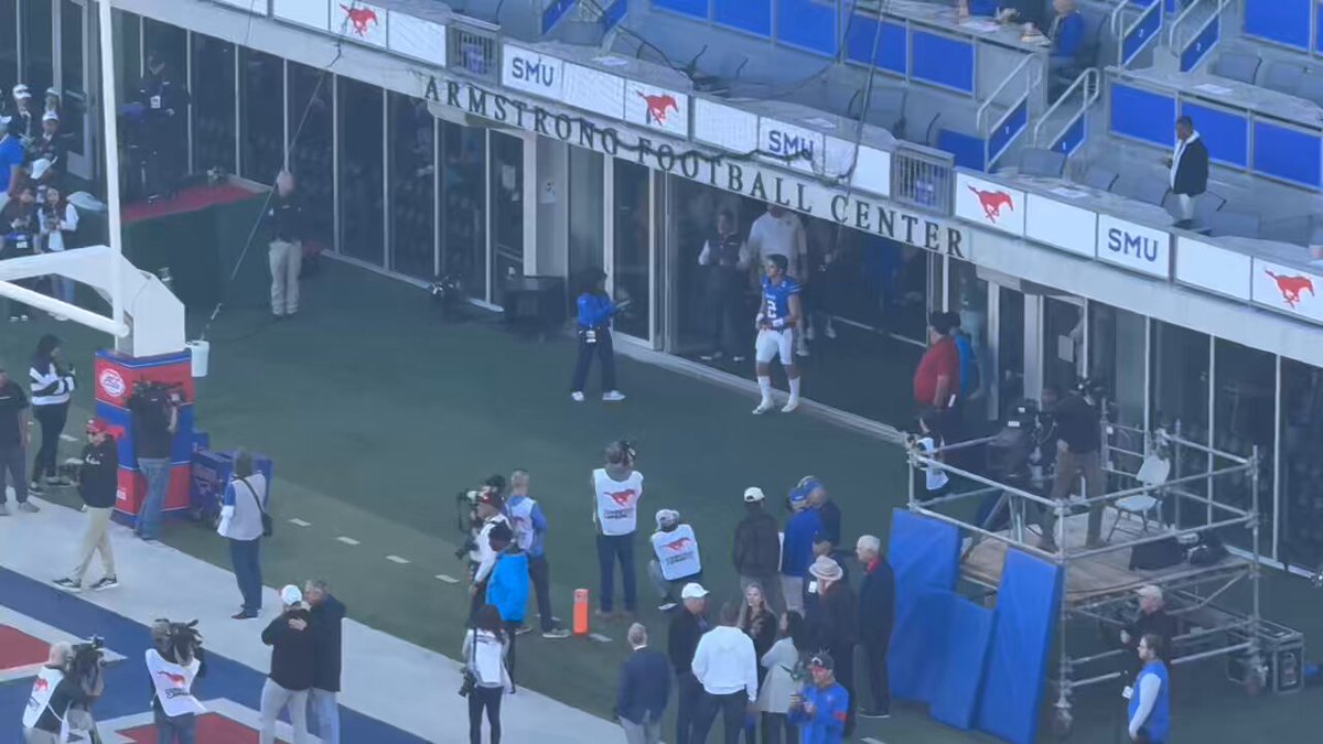 Loud cheers from the Ford Stadium crowd as SMU QB Preston Stone is honored on senior day.
