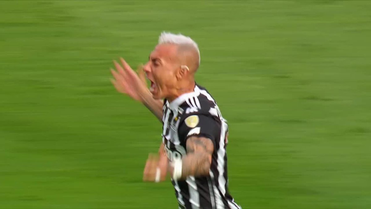 Eduardo Vargas y el 1 a 2 para Atletico Mineiro ante Botafogo por la final de la Copa Libertadores