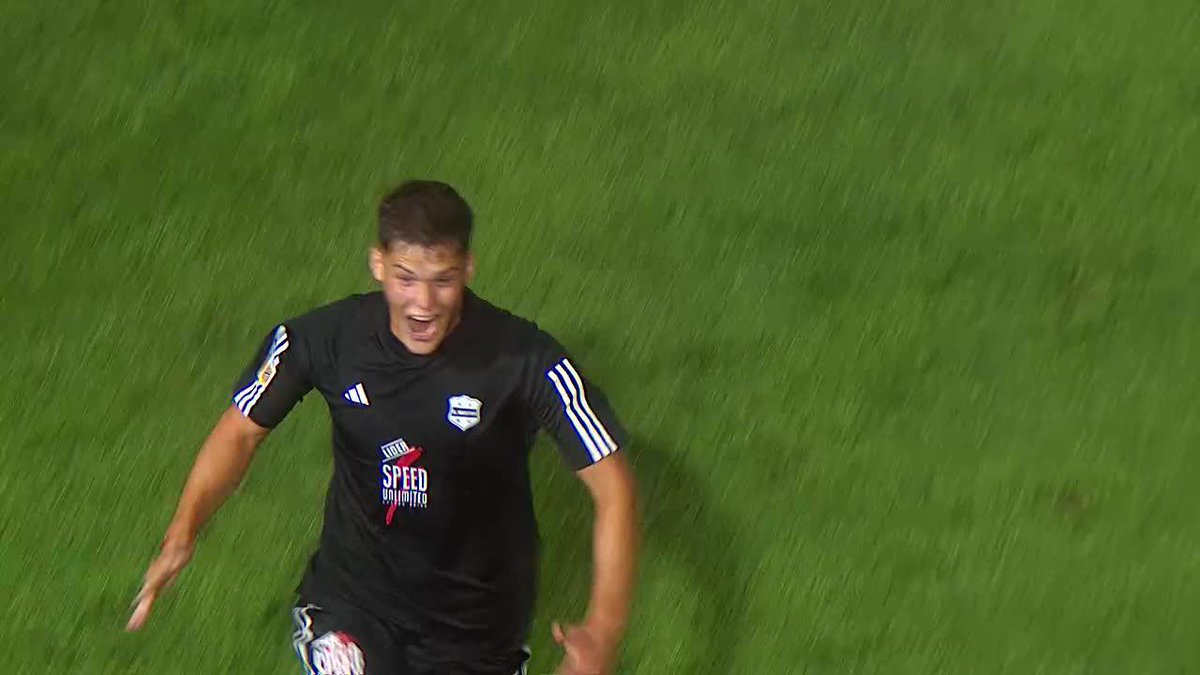 ⚽️🔵🔴 Lindo gol de Jeremías James para el 1-0 de Deportivo Riestra. El defensor está a préstamo desde #SanLorenzo.