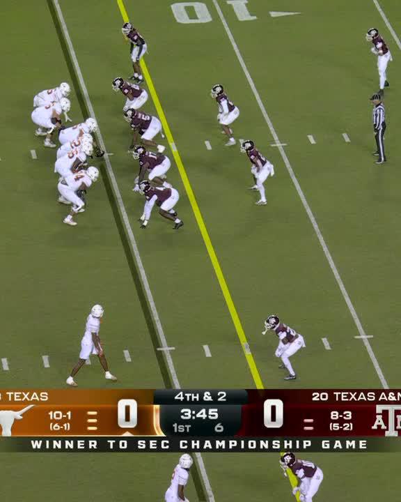 ARCH MANNING COMES INTO THE GAME ON FOURTH DOWN AND SCORES AN UNREAL TOUCHDOWN 🔥 TEXAS STRIKES FIRST IN COLLEGE STATION 😤