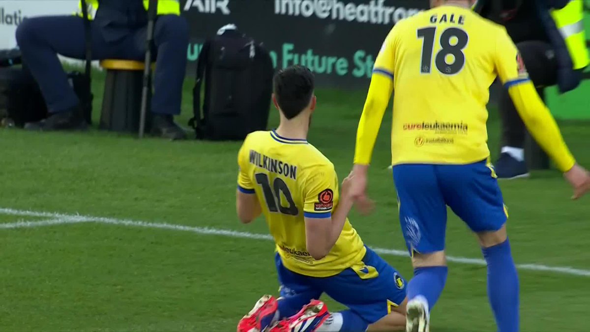 Conor Wilkinson with a beauty for Solihull Moors FC 💥 #EmiratesFACup
