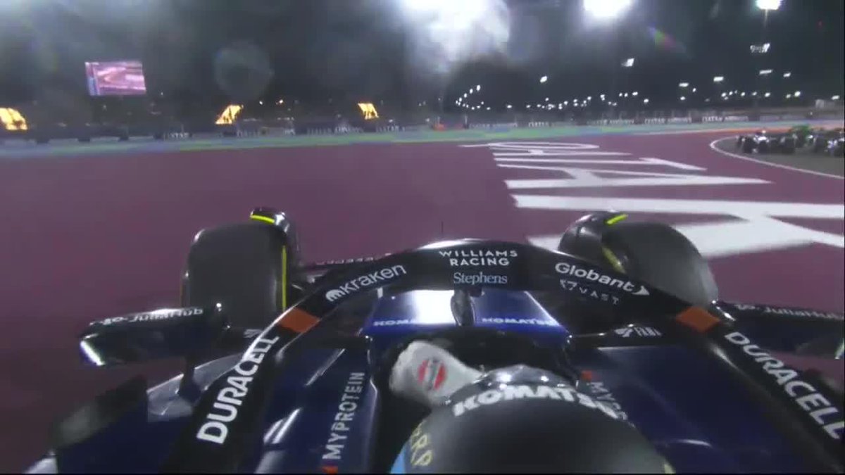 Desde la cámara de Franco: el choque de Colapinto que lo dejó sin GP en Qatar en la largada. 📺 #QatarGP | Toda la temporada de #F1 por #DisneyPlus Premium