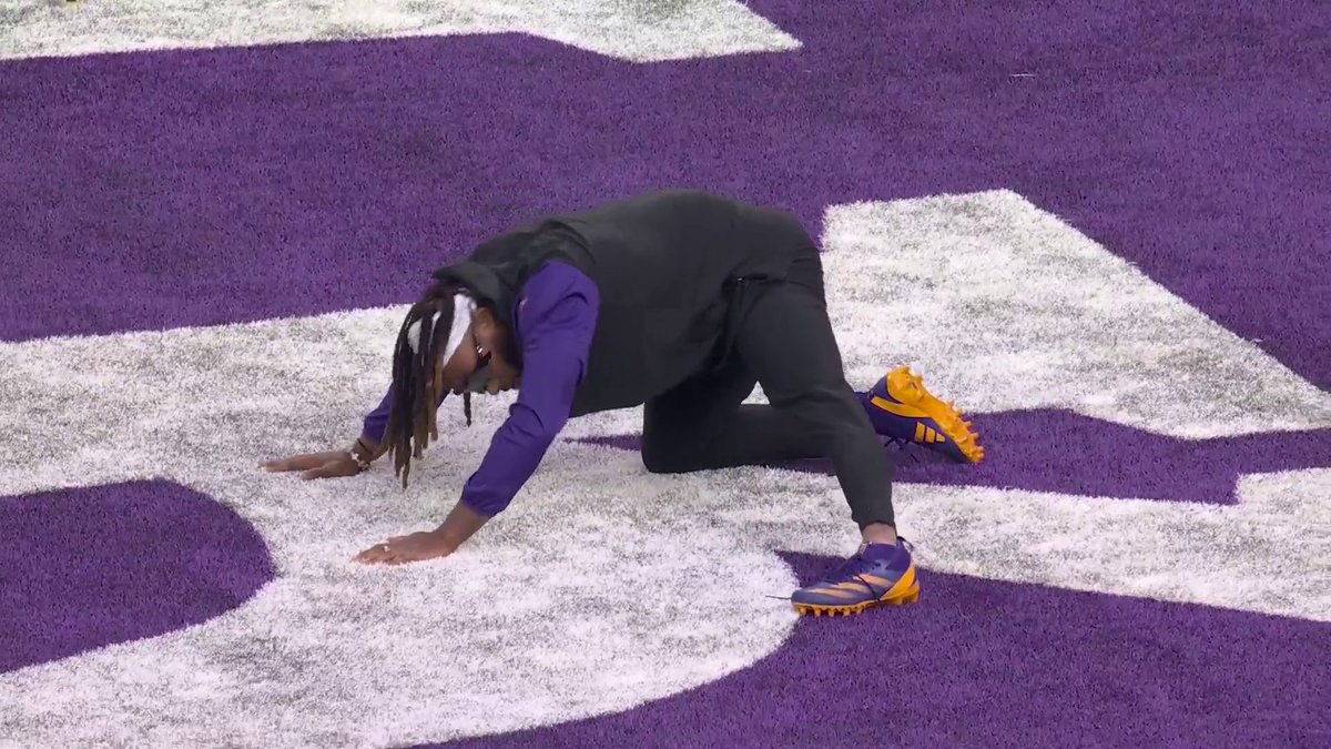 Rule No. 18 Limber Up How many touchdowns for #Vikings RB Aaron Jones today??