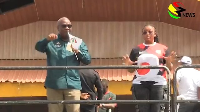 If Bawumia likes, he can bring Samira and her children and bring his bed to sleep in Kumasi. This election, the NDC is winning it hands down - John Mahama on Bawumia crisscrossing him in the Ashanti Region. #3NewsGH
