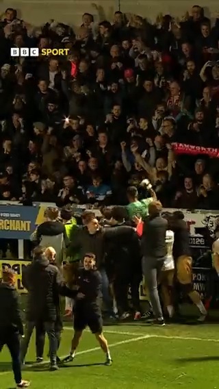 A great day for Tamworth ๐๐๐ ๐ A derby win ๐ A cup upset ๐ฎ Through to the FA Cup third round for first time since 2012 #BBCFootball #FACup