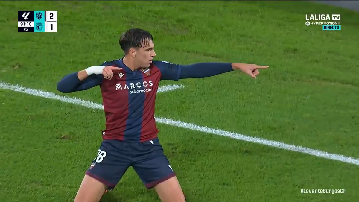 💥 El GOLAZO de Carlos Espí. El tanto para cerrar la victoria del Levante UD. #LaCasaDelFútbol #LALIGAHYPERMOTION