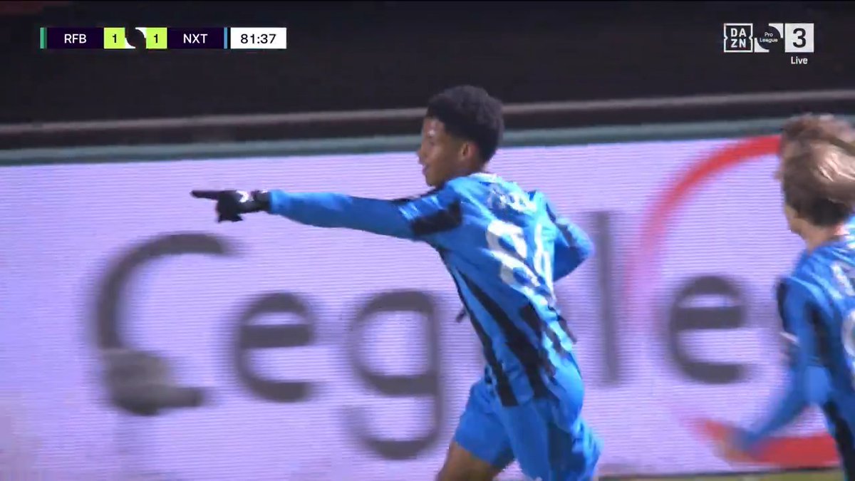 Shandre Campbell only scores bangers 🇿🇦💫 His fifth goal in seven games, and this time with his weaker right foot. 🚀