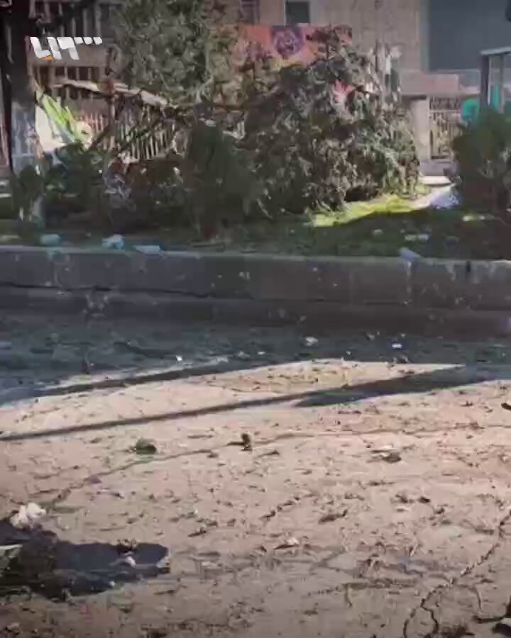 طيران حليفي الروسي يقتل المدنيين في حلب عبر قصف مركز المدينة (بين جامعة حلب ومستشفى الجامعة)