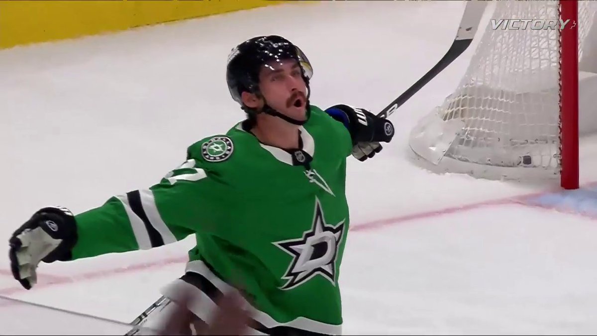 WHAT A GOAL FROM MASON MARCHMENT 🌟 He gives the Dallas Stars the lead in the third period!
