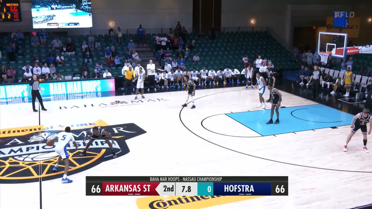 HOFSTRA WINS IT AT THE BUZZER! MICHAEL GRAHAM!!! #PrideOfLI