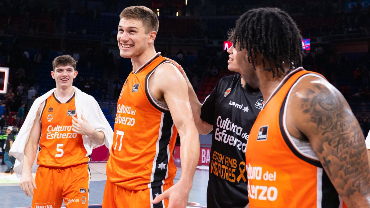 🔥 𝙇𝘼 𝘾𝘼𝙋𝙄𝙇𝙇𝘼 6️⃣𝙏𝙄𝙉𝘼 🔥 Hasta 6 triples para Nate Sestina en la gran victoria coral de hoy en Vitoria-Gasteiz