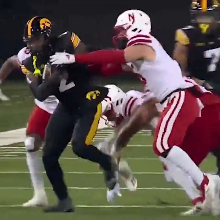 Fact: Kaleb Johnson is as tough as any to bring down 💪 The Hawkeye Football RB's 72-yard beast mode TD is our Week 14 #B1GFootball 𝙋𝙡𝙖𝙮 𝙤𝙛 𝙩𝙝𝙚 𝙒𝙚𝙚𝙠. 📍 Old Trapper Beef Jerky