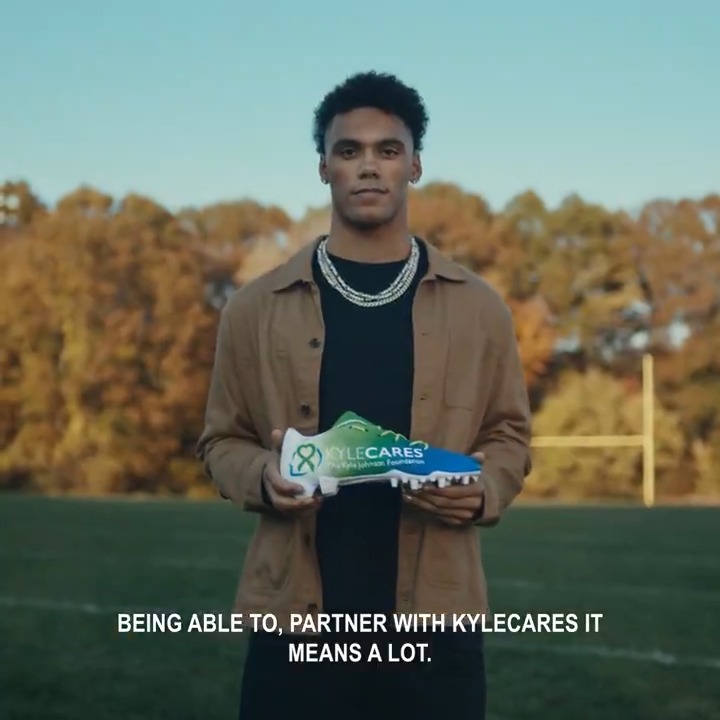 In the offseason, New England Patriots CB Gonzo lost his close friend Keith to mental health struggles. To honor Keith's memory, Christian has partnered with KyleCares Foundation, a non-profit dedicated to preventing self-harm and suicide in students and young adults. #MyCauseMyCleats