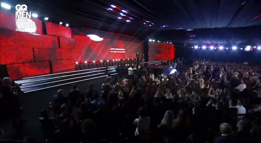 AFRAAAAA 😭😭😭 seni çok seviyorum ♥️