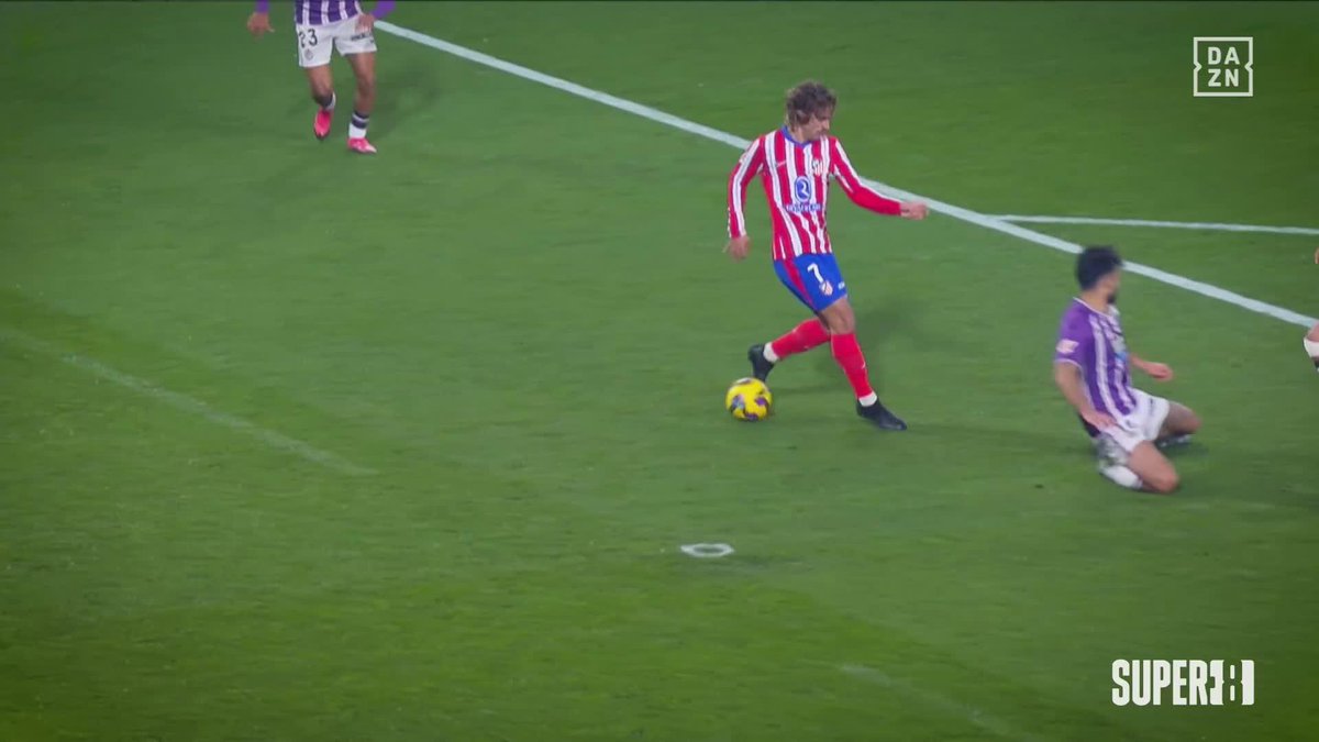 Un gol que es poesía. Un gesto con el que alucina hasta su hijo. Una oda al fútbol. Lo de Griezmann en Valladolid es para verlo en bucle 🤭 #Super8