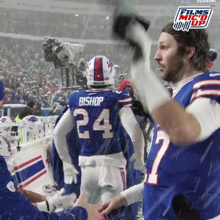 5 in a row while having fun in the snow ❄️ Buffalo Bills | Dion Dawkins