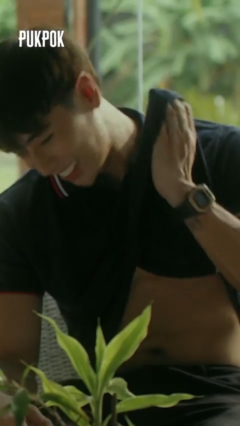 Watch here👉 Madali talaga makapasok kapag gwapings at yummy! 🤭 Watch the VMX Original Film, 'PUKPOK' Directed by Christopher Novabos. Now Streaming only on VMX!