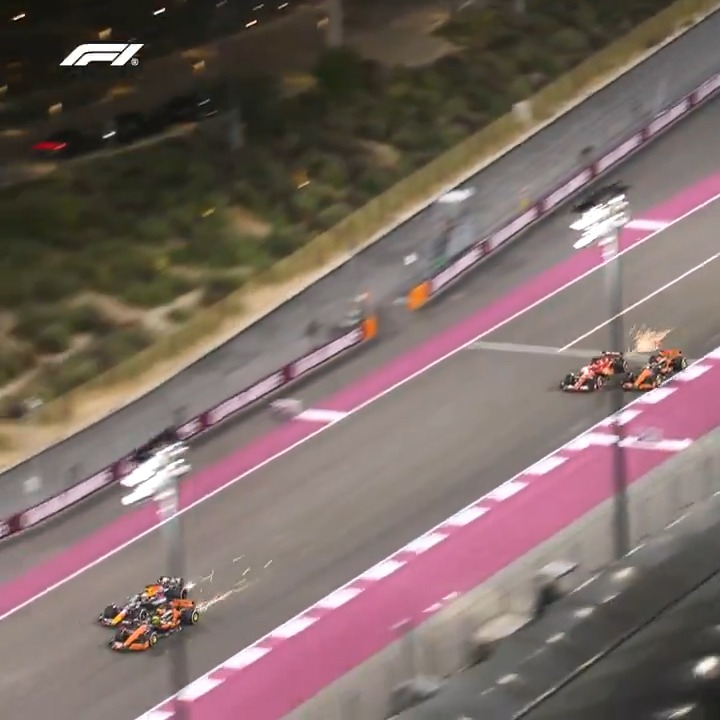 A restart so frantic, it was impossible to know where to look! The heli got an incredible view as we returned to racing 🚁 #F1 #QatarGP