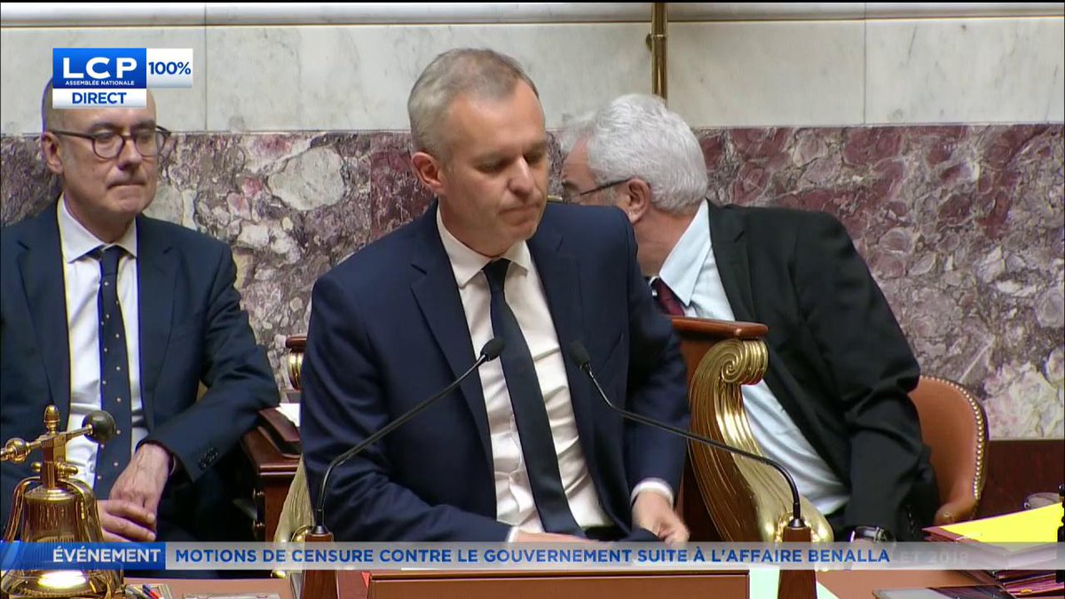Rappel : le 31 juillet 2018, en pleine affaire Benalla, le groupe LR mêle ses voix à celles des Insoumis et des communistes pour tenter de faire tomber le gouvernement d'Édouard Philippe.